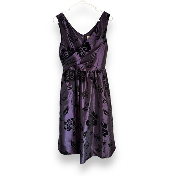ModCloth Women's Purple Velvet Floral V-neck Fit Flare Midi Dress sz S Whimsigot - Picture 4 of 8